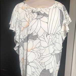 Daniel Rain - Large flutter sleeve.